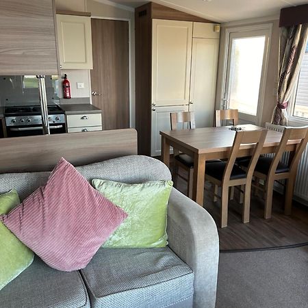 3 Bedroomed Caravan With Amazing Sea Views! Scarborough Esterno foto