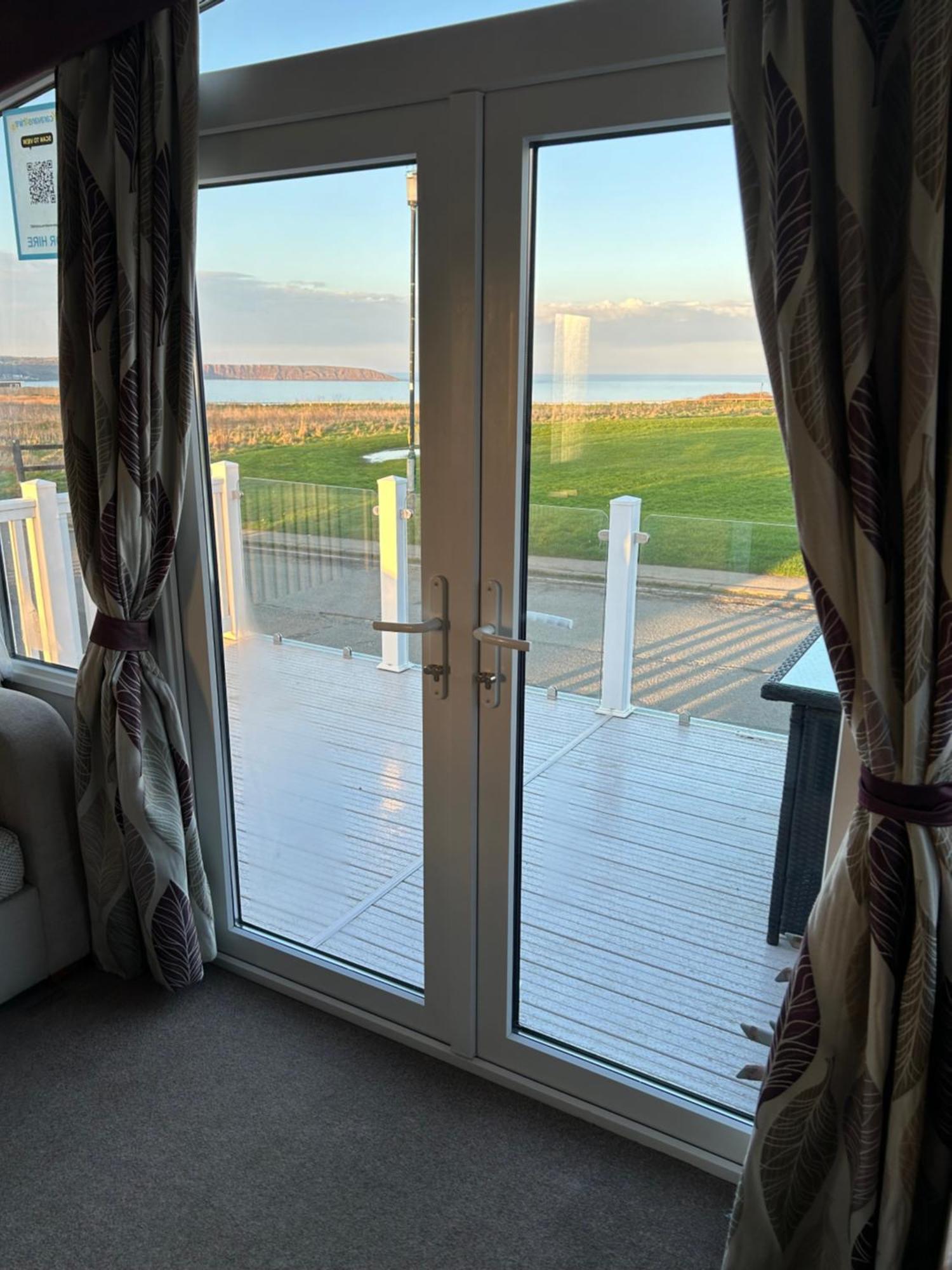 3 Bedroomed Caravan With Amazing Sea Views! Scarborough Esterno foto